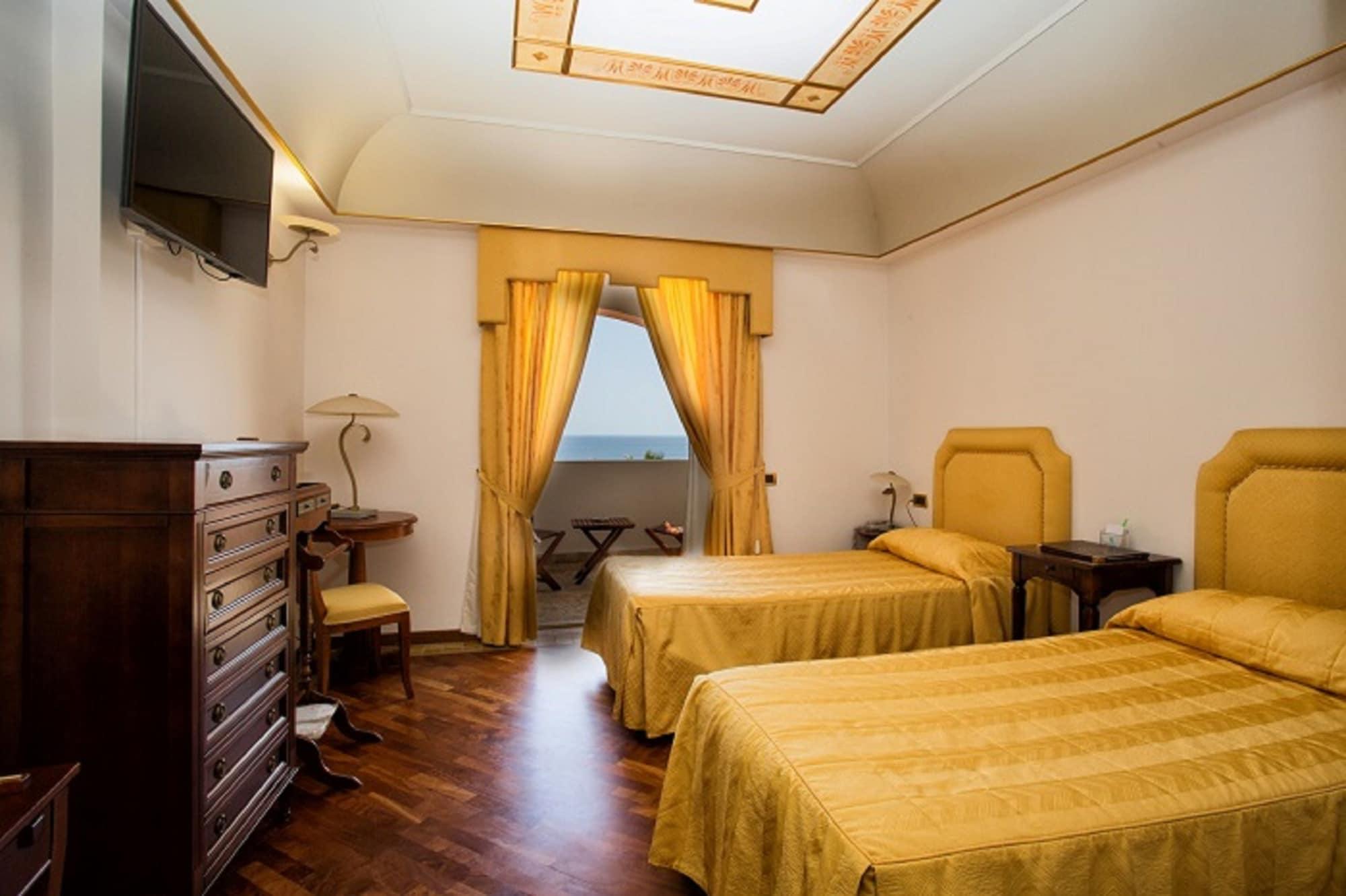 Tritone Hotel