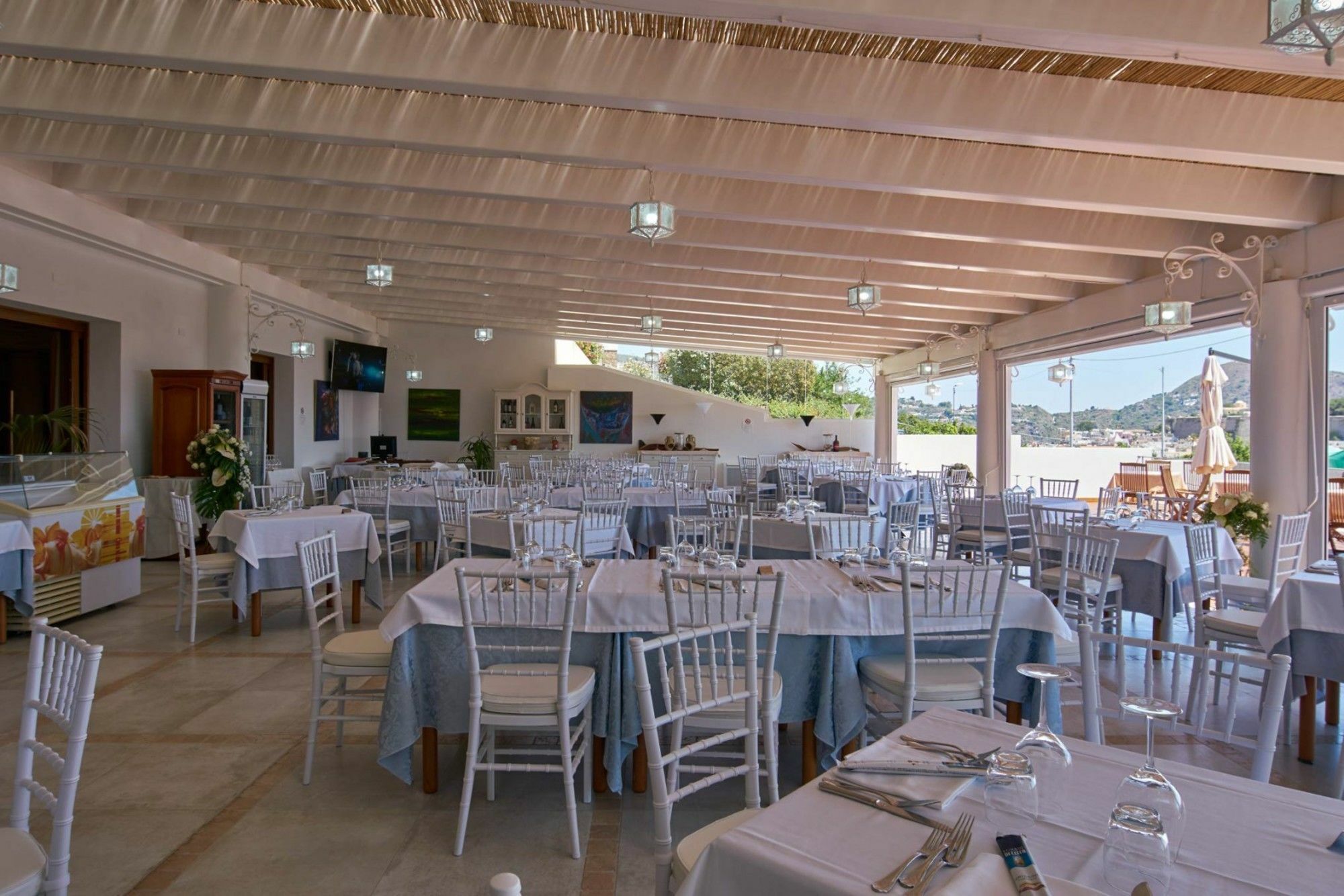 Tritone Hotel